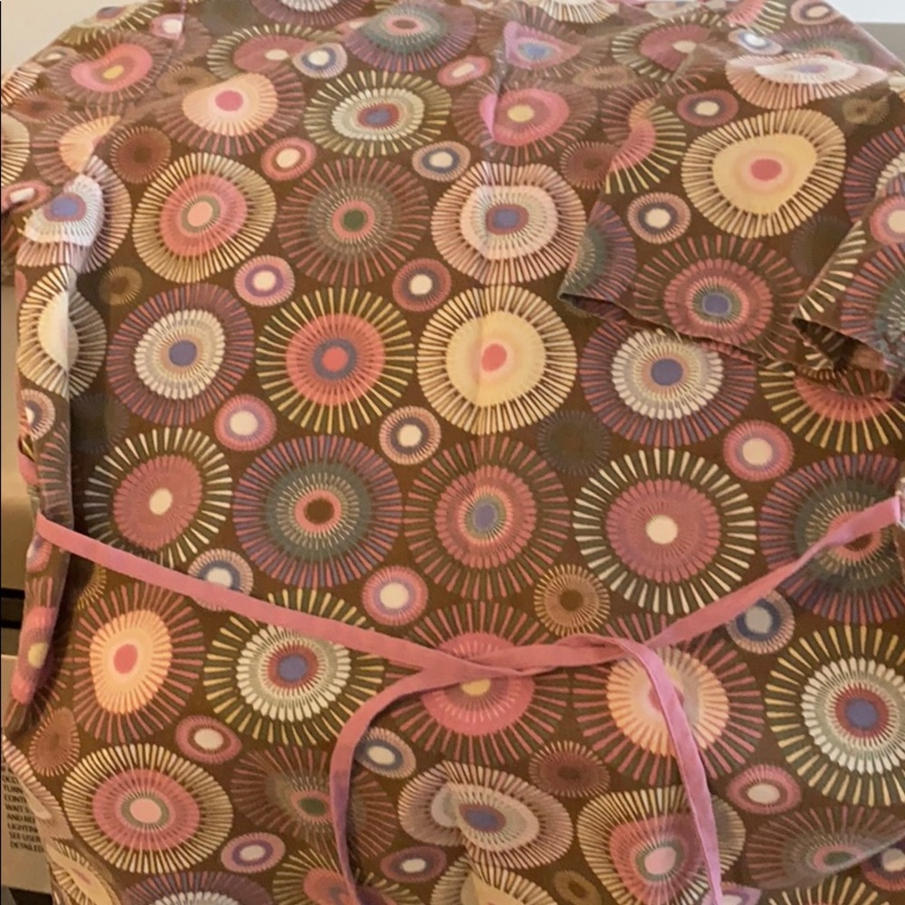 Scrub top - Picture 2 of 2
